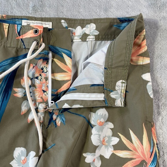 American Eagle‎ Swim Trunk Shorts Mens Small 8" Flowers Vacation Beach Preppy - Picture 3 of 10